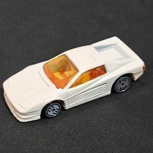 Vintage 1986 Hot‎ Wheels Ivory Ferrari Testarossa Malaysia F8-F7